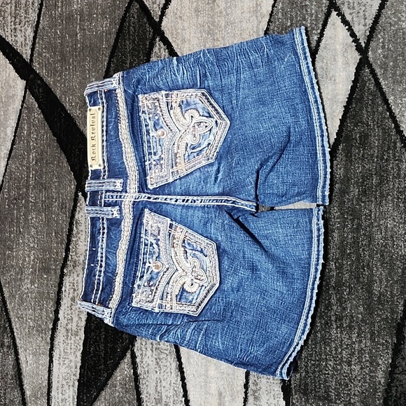 ROCK REVIVAL DELLAH EASY EMBROIDERED RHINESTONES SEQUINS FAUX-FLAP DENIM SHORTS - Picture 2 of 16